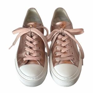 Stuart Weitzman Girls Metallic Sneakers size 6.5